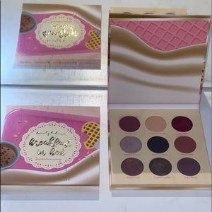 Beauty bakerie breakfast in bed palette